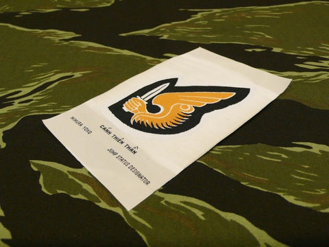 【uscountrystore】- MIMURA YOKOMIMURA YOKO ARVN AIRBORNE CANH THIEN THAN JUMP STATUS DESIGNATOR WING ( SILK )WOVEN PATCH