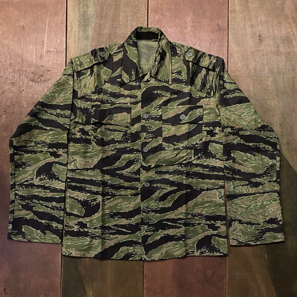 その他 Houston Tiger Stripe C4mouflage Vietnam MIMURA YOKO x PHUOC HUNG RVN INSIGNIA VNMC TQLC SEAWAVE TIGER Shirts