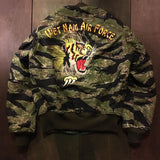  【uscountrystore】-  BIRDIE MADEBIRDIE MADE VNAF TIGER STRIPE L-2B FLIGHT JACKET w/ EMBROIDERIES, ARMY SHADE 255, REVERSIBLE, TEST SAMPLE